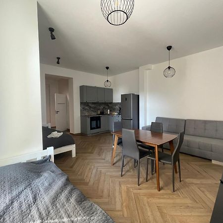Apartamenty Kamienica Centrum - 1 Maja Lubiń Exteriér fotografie
