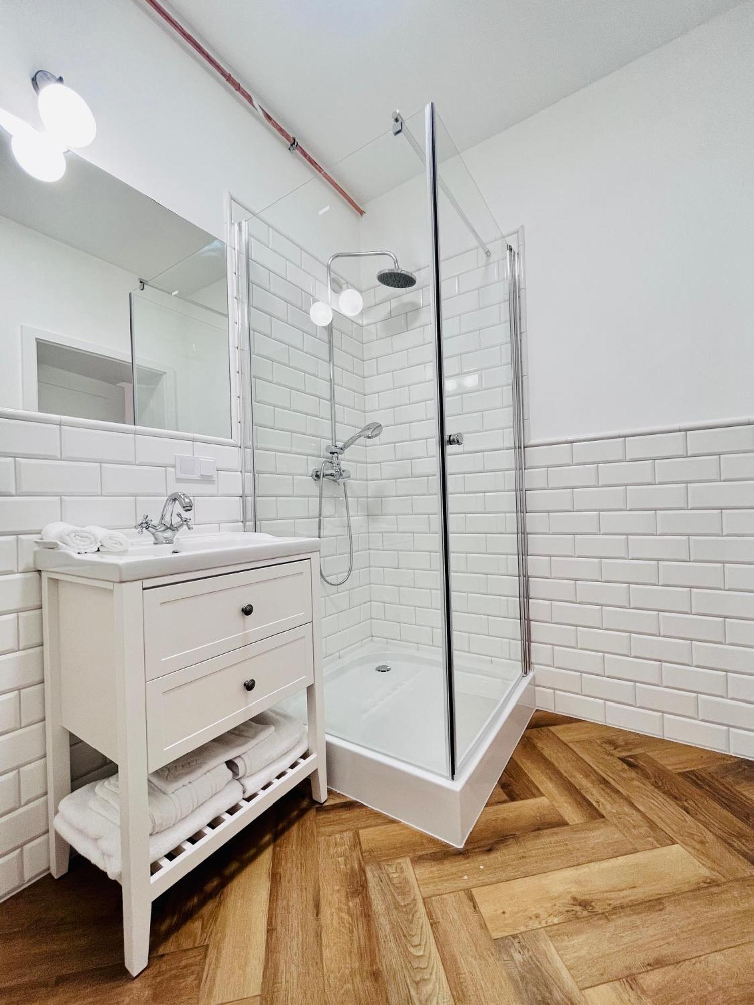 Apartamenty Kamienica Centrum - 1 Maja Lubiń Exteriér fotografie