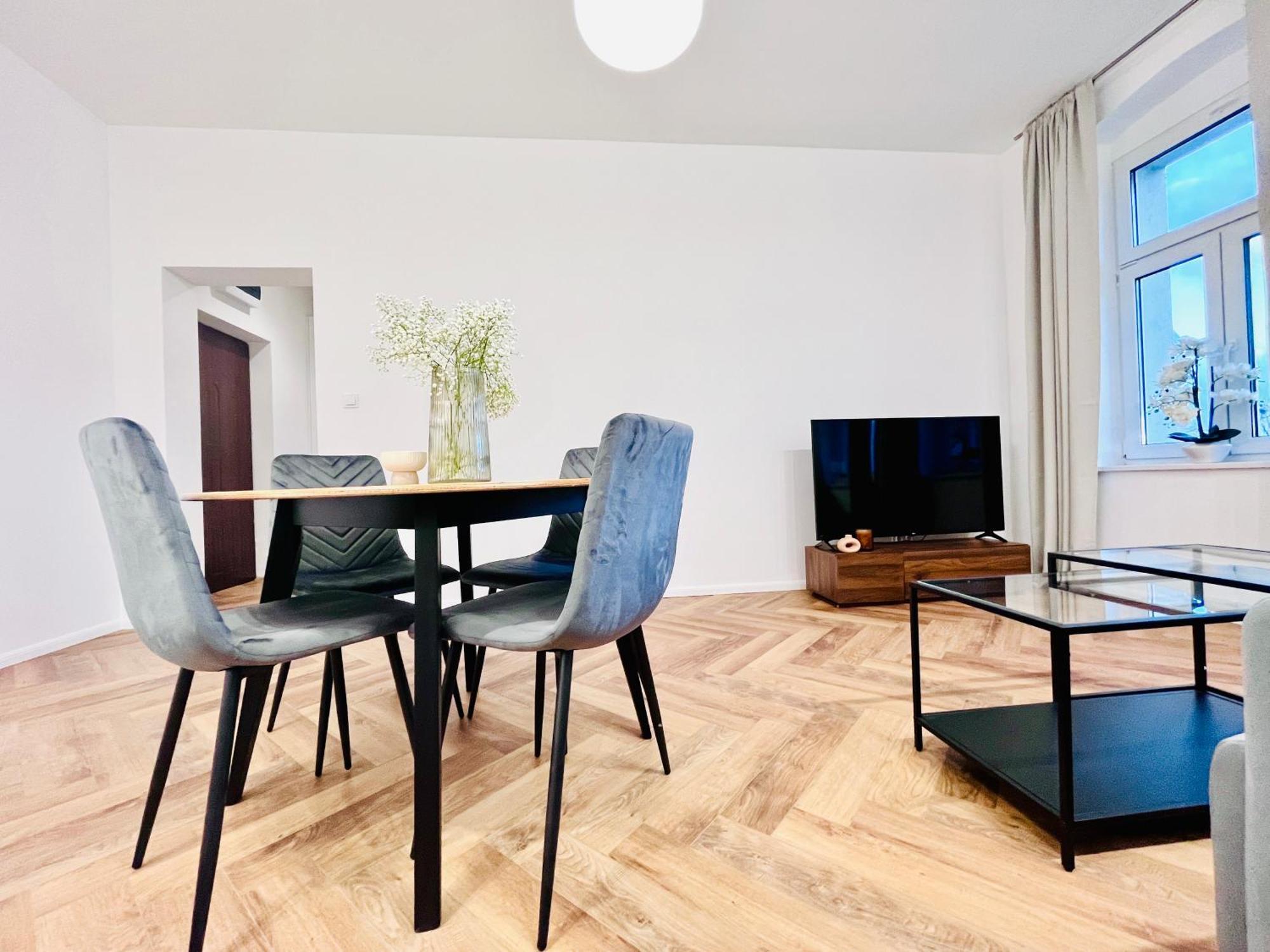 Apartamenty Kamienica Centrum - 1 Maja Lubiń Exteriér fotografie