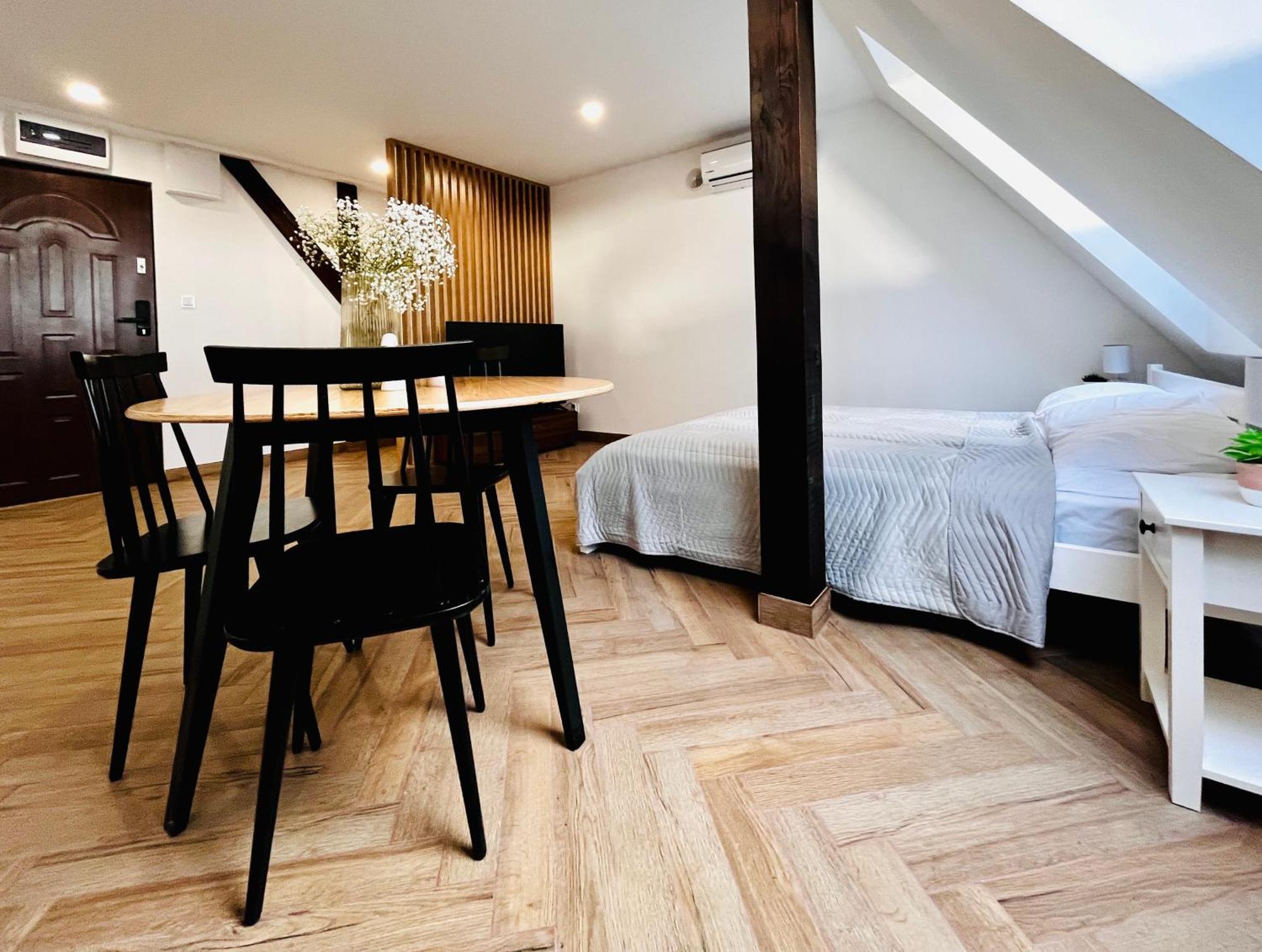 Apartamenty Kamienica Centrum - 1 Maja Lubiń Exteriér fotografie